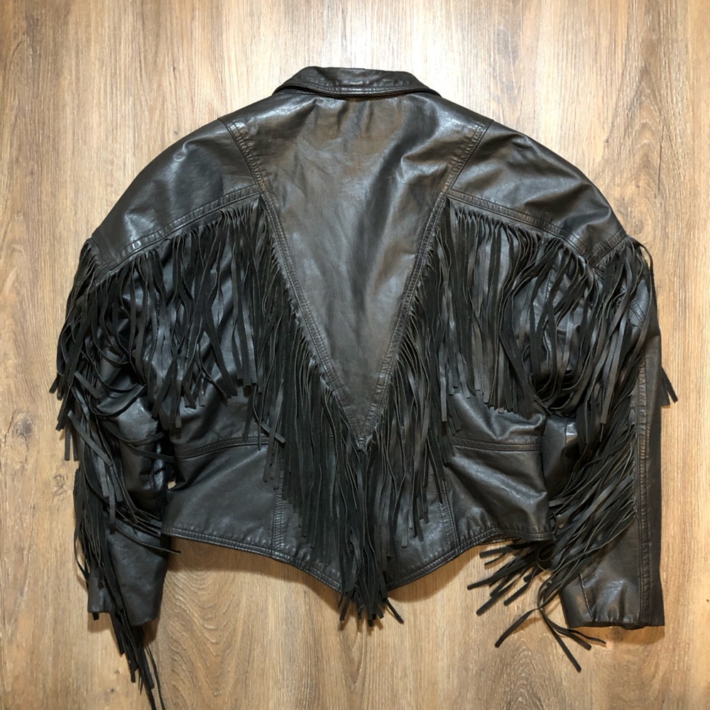 Vintage 70’s Cropped Leather Fringed Jacket - Picture 14 of 17